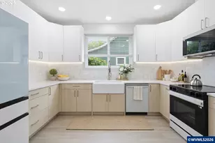 437 NE Fargo St, Portland, OR 97212 - Photo 9