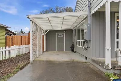 1860 Capitol St SE, Salem, OR 97302 - Photo 5