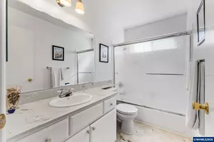 3318 Oakcrest Dr NW, Salem, OR 97304 - Photo 15