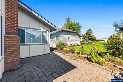 3318 Oakcrest Dr NW, Salem, OR 97304 - Photo 23