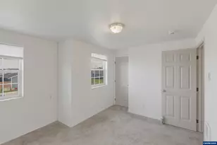 1298 Kees St, Lebanon, OR 97355 - Photo 23