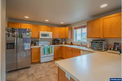 479 S 5th St, Jefferson, OR 97352 - Photo 7