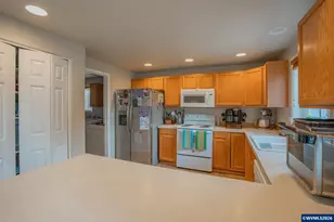479 S 5th St, Jefferson, OR 97352 - Photo 9