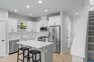 5781 NW Torchcrest Pl, Corvallis, OR 97330 - Photo 23