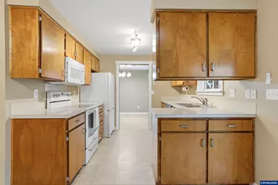 1967 Astor Wy, Woodburn, OR 97071 - Photo 19