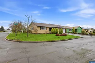 1967 Astor Way, Woodburn, OR 97071 - Photo 3