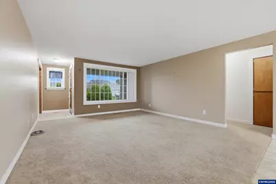 1967 Astor Wy, Woodburn, OR 97071 - Photo 11