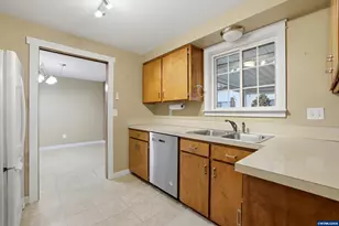 1967 Astor Way, Woodburn, OR 97071 - Photo 17