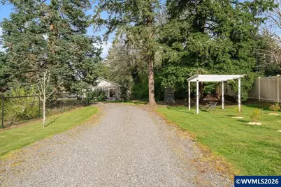 622 SE 4th Av, Mill City, OR 97360 - Photo 3