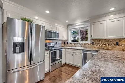 4460 Morfitt St, Hubbard, OR 97032 - Photo 11