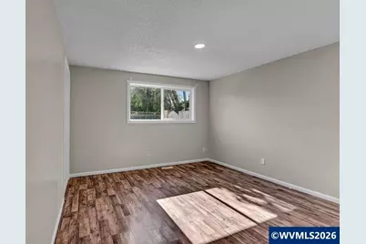 180 Woodcrest Ct, Woodburn, OR 97071 - Photo 19