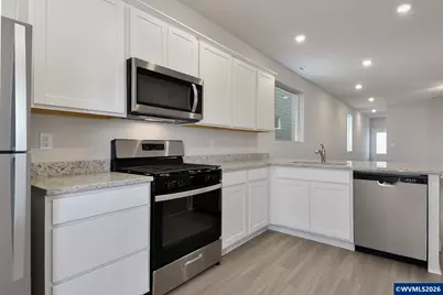 1339 Parkside Av, Woodburn, OR 97071 - Photo 7