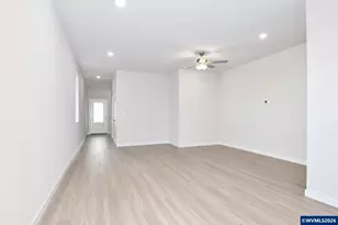 1339 Parkside Ave, Woodburn, OR 97071 - Photo 3