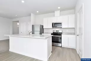 1333 Owl Ave, Woodburn, OR 97071 - Photo 9