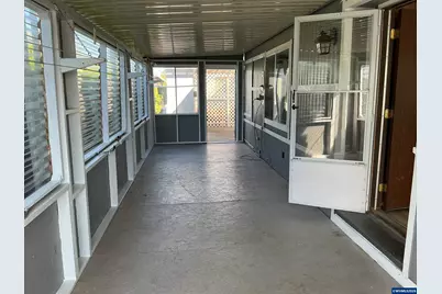 5422 Portland #67 Rd NE, Salem, OR 97305 - Photo 11