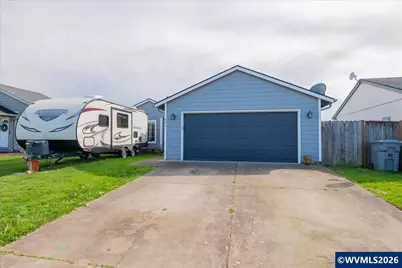 1066 Kees St, Lebanon, OR 97355 - Photo 1