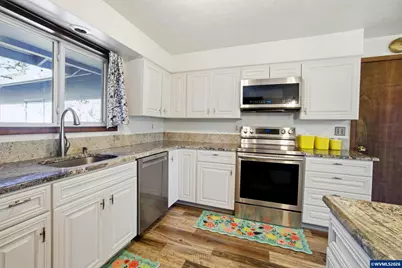 784 Dalke East St, Monmouth, OR 97361 - Photo 9