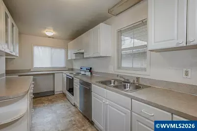 390 McNary Av NW, Salem, OR 97304 - Photo 11