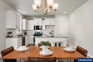 213 NW Royal Av, Dallas, OR 97338 - Photo 19