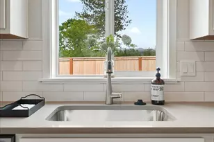 213 NW Royal Av, Dallas, OR 97338 - Photo 23
