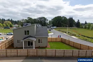 213 NW Royal Av, Dallas, OR 97338 - Photo 5