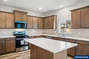 238 NW Newcastle St, Dallas, OR 97338 - Photo 9