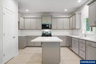 238 NW Newcastle St, Dallas, OR 97338 - Photo 9