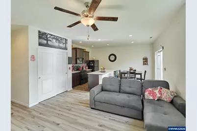 1986 NW 23rd St, McMinnville, OR 97128 - Photo 3