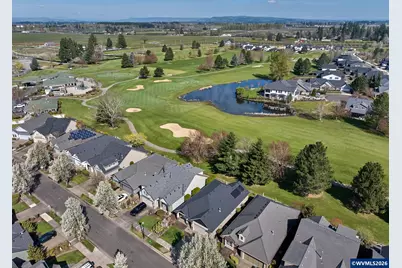 693 Fairwood, Woodburn, OR 97071 - Photo 41