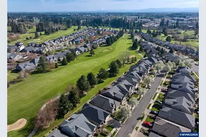 693 Fairwood, Woodburn, OR 97071 - Photo 43