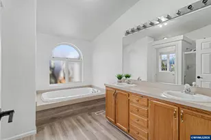 3452 Lake Vanessa Cir NW, Salem, OR 97304 - Photo 27