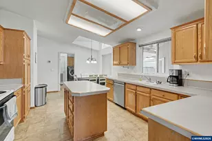 3452 Lake Vanessa Cir NW, Salem, OR 97304 - Photo 17