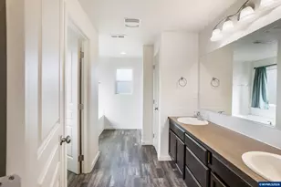 4680 Glacier Mdws Lp, Springfield, OR 97478 - Photo 47