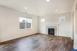 4680 Glacier Mdws Lp, Springfield, OR 97478 - Photo 31