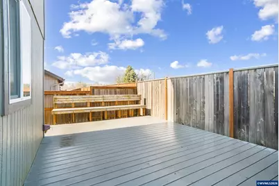 4680 Glacier Meadows Lp, Springfield, OR 97478 - Photo 5