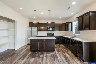 4680 Glacier Mdws Lp, Springfield, OR 97478 - Photo 25