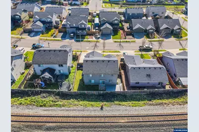 4680 Glacier Meadows Lp, Springfield, OR 97478 - Photo 11