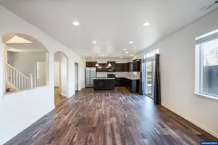 4680 Glacier Mdws Lp, Springfield, OR 97478 - Photo 27