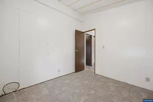 450 SE Lacreole Dr, Dallas, OR 97338 - Photo 25