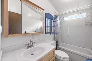 450 SE Lacreole Dr, Dallas, OR 97338 - Photo 23