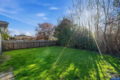 2015 NW Beca Av, Corvallis, OR 97330 - Photo 17