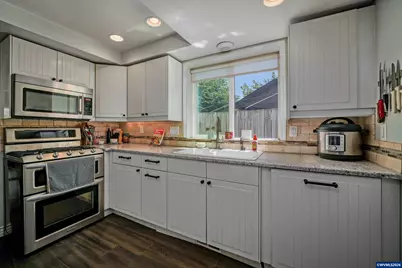 692 Fanny Ct SE, Salem, OR 97301 - Photo 21