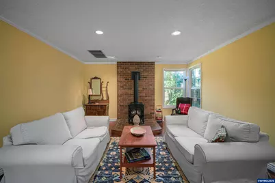 692 Fanny Ct SE, Salem, OR 97301 - Photo 9