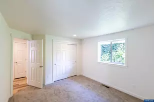 384 Lower Lavista Ct NW, Salem, OR 97304 - Photo 27