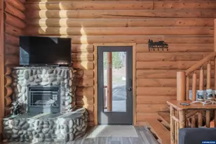 6331 Lake Pointe Wy, Sweet Home, OR 97345 - Photo 3