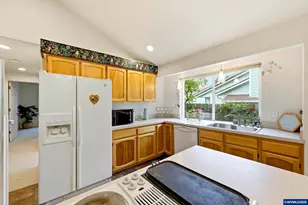 525 Mill Stream Woods Rd, Stayton, OR 97383 - Photo 15