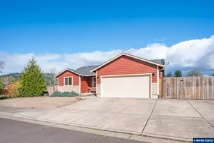 1944 37th Circle, Sweet Home, OR 97386 - Photo 33