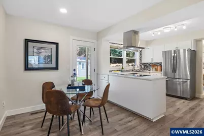 8685 SW Wilson Ln, Wilsonville, OR 97070 - Photo 11