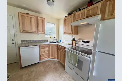 5351 Osage St, Sweet Home, OR 97386 - Photo 3