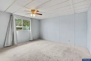 1418 Pine St NE, Silverton, OR 97381 - Photo 9